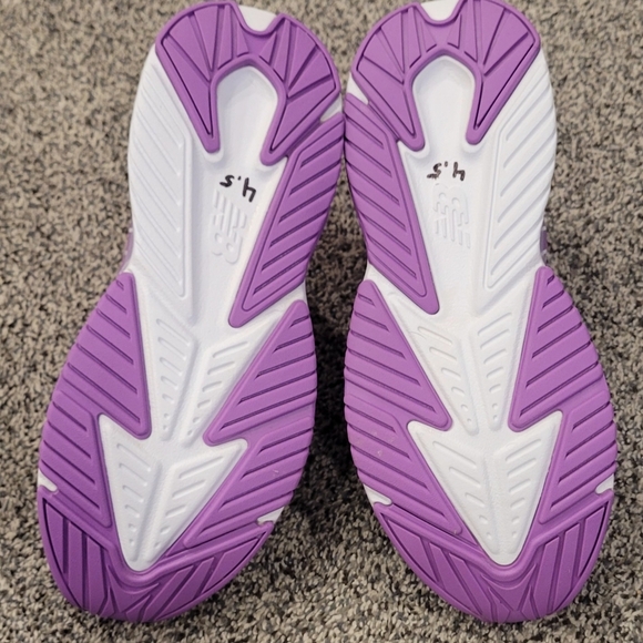 New Balance Rave Run V2 Gray Purple Shoes US size 4.5 (big kid) or womens 6 - Picture 10 of 10